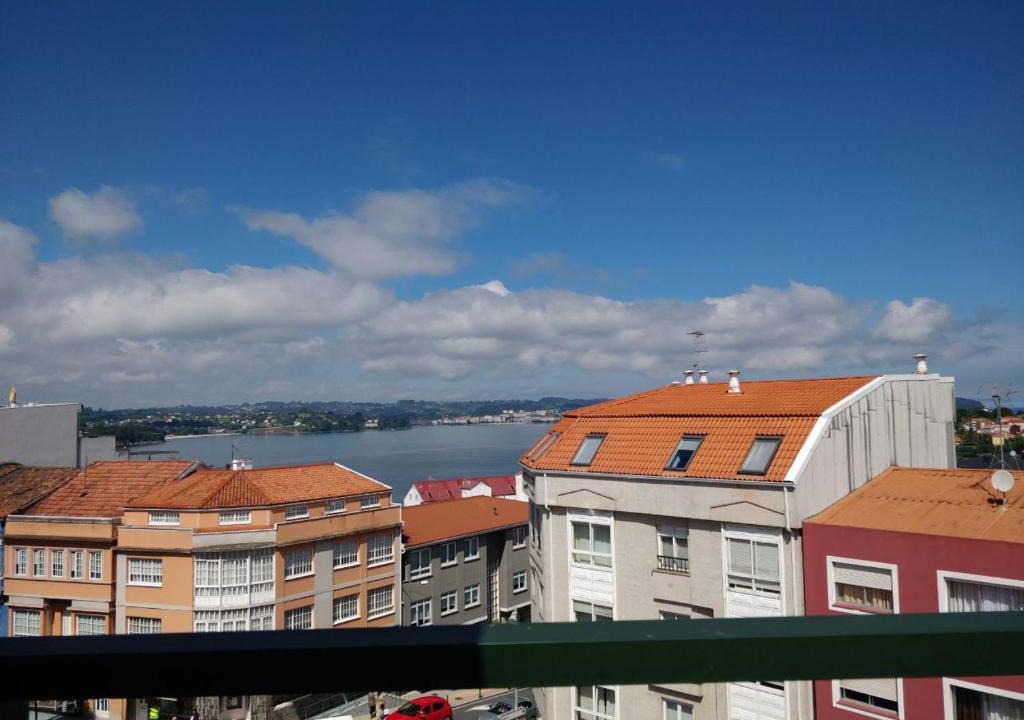 Mino Apartment | Ático céntrico en Miño con bonitas vistas al mar