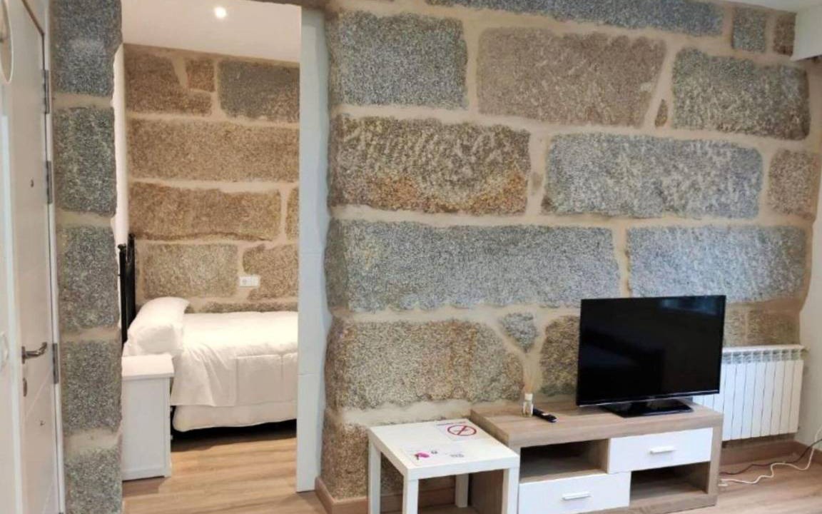 Ourense Apartment | 100 m² Apartment ∙ 3 bedrooms ∙ 10 guests