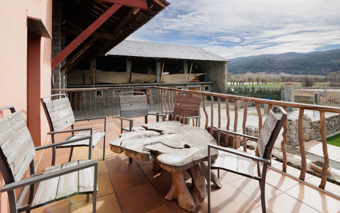Puigcerda Ski Chalet | 100 m² Chalet ∙ 3 bedrooms ∙ 8 guests