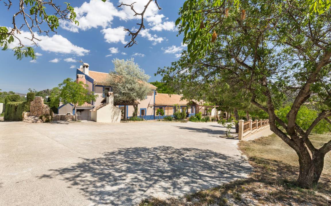 Mazuza House | 100 m² House ∙ 3 bedrooms ∙ 6 guests