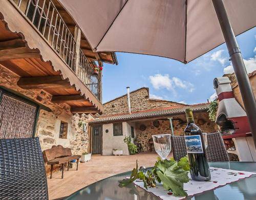 Valdespino de Somoza House | 100 m² House ∙ 5 bedrooms ∙ 11 guests
