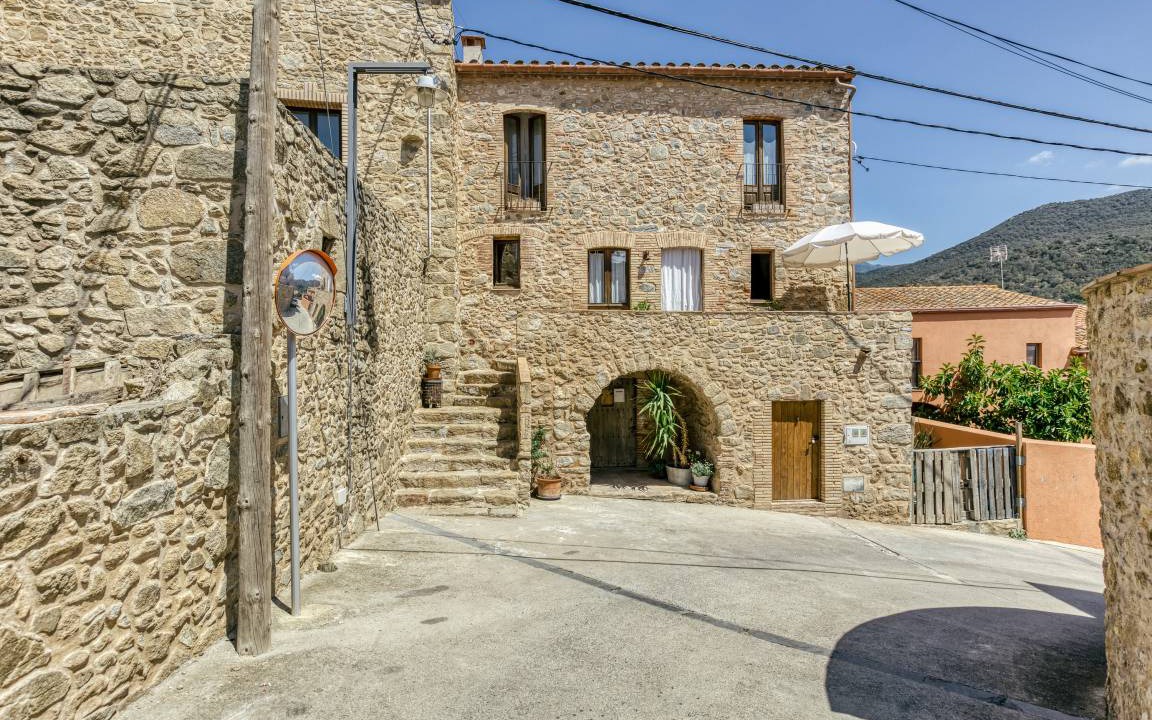 Cantallops House | 100 m² House ∙ 3 bedrooms ∙ 6 guests