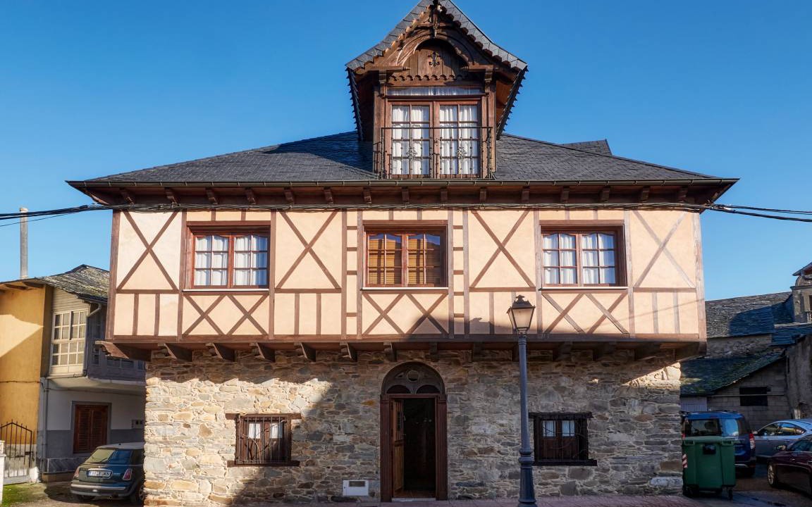 Bembibre House | 100 m² House ∙ 3 bedrooms ∙ 7 guests
