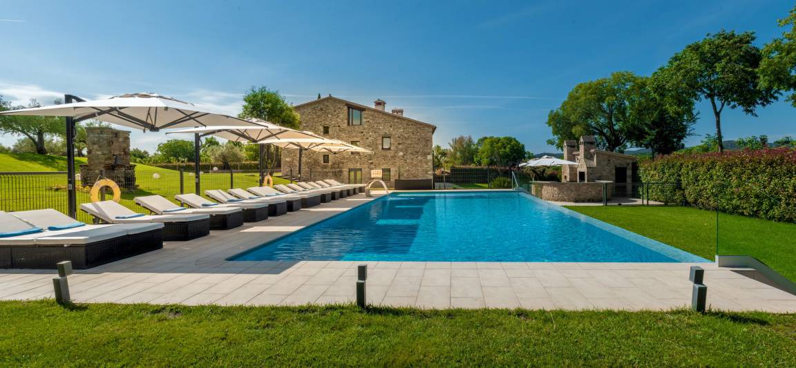 Cornella del Terri Villa | 1000 m² Villa ∙ 8 bedrooms ∙ 20 guests
