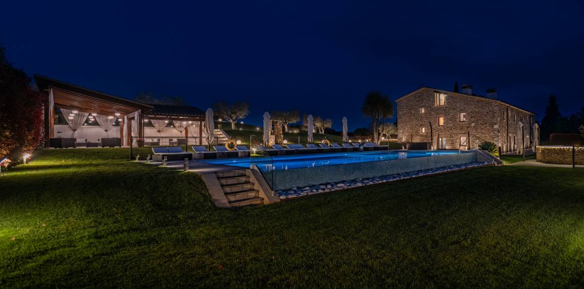 Cornella del Terri Villa | 1000 m² Villa ∙ 8 bedrooms ∙ 20 guests