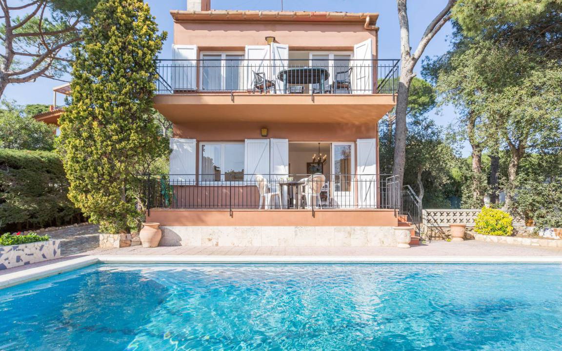 Calella de Palafrugell Villa | 101 m² Villa ∙ 3 bedrooms ∙ 6 guests
