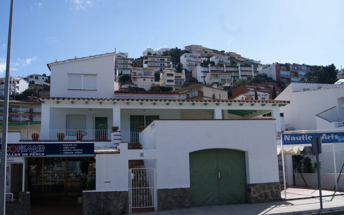 Roses Town Center House | 108 m² House ∙ 4 bedrooms ∙ 11 guests