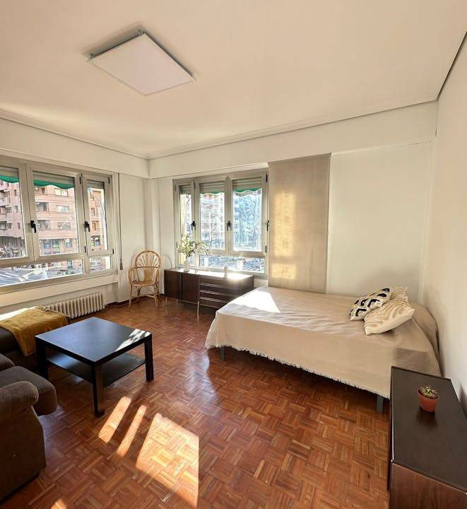 Logrono City Centre Resort | 110 m² Private room ∙ 1 bedroom ∙ 1 guest