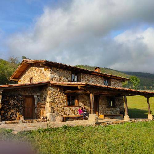 Cahecho Ski Chalet | 120 m² Chalet ∙ 2 bedrooms ∙ 6 guests
