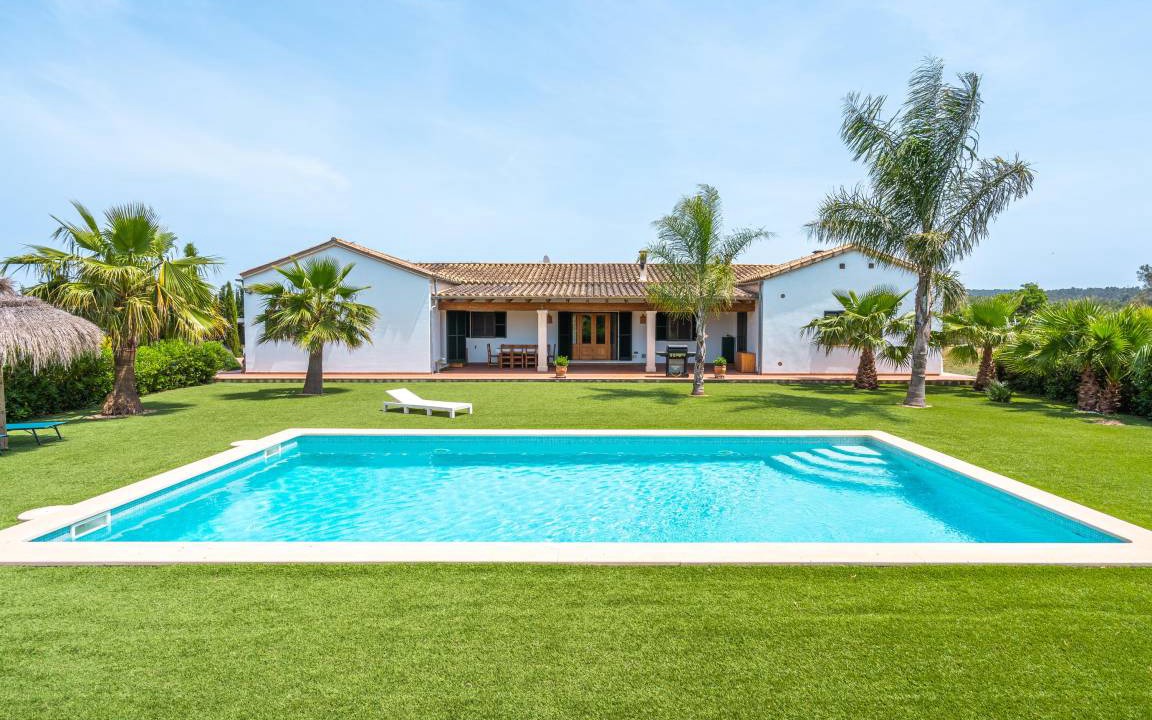 Santa Maria del Cami House | 120 m² Finca ∙ 4 bedrooms ∙ 8 guests