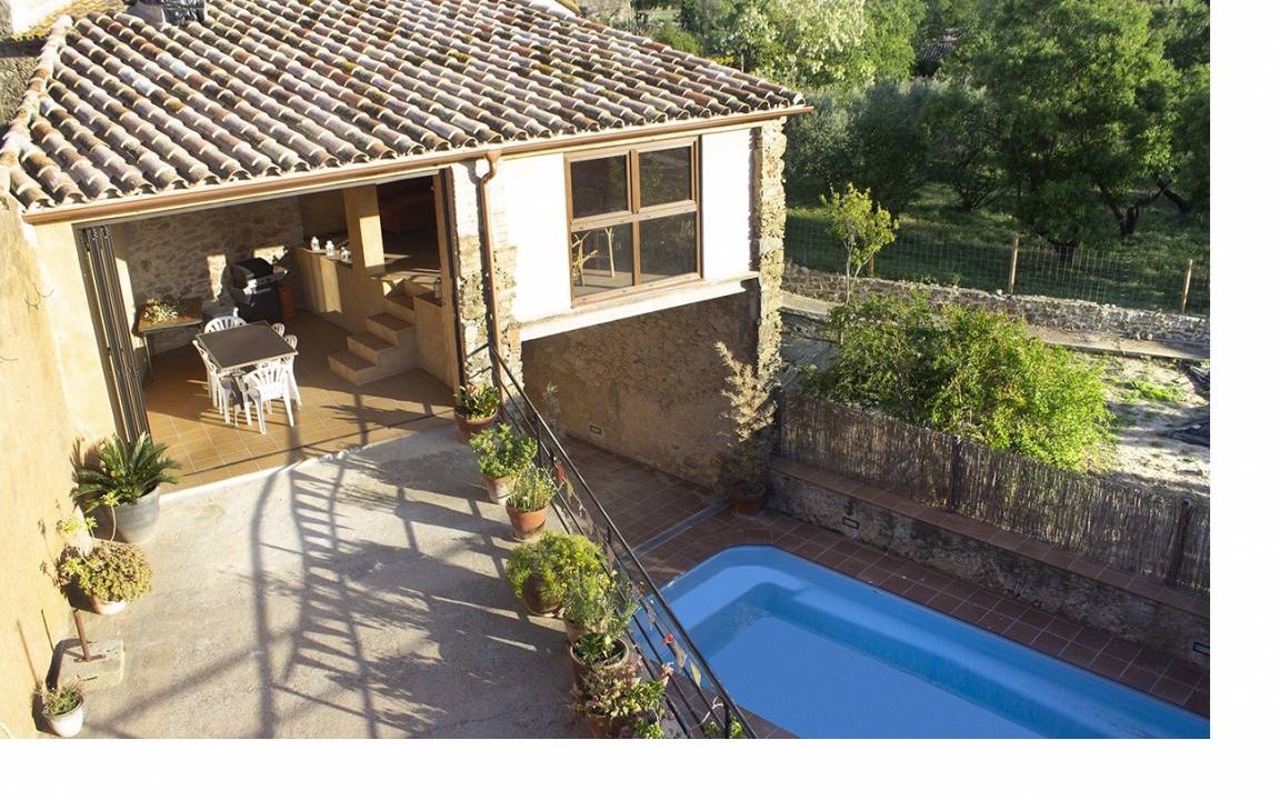 Ullastret Cottage | 125 m² Cabin ∙ 5 bedrooms ∙ 10 guests