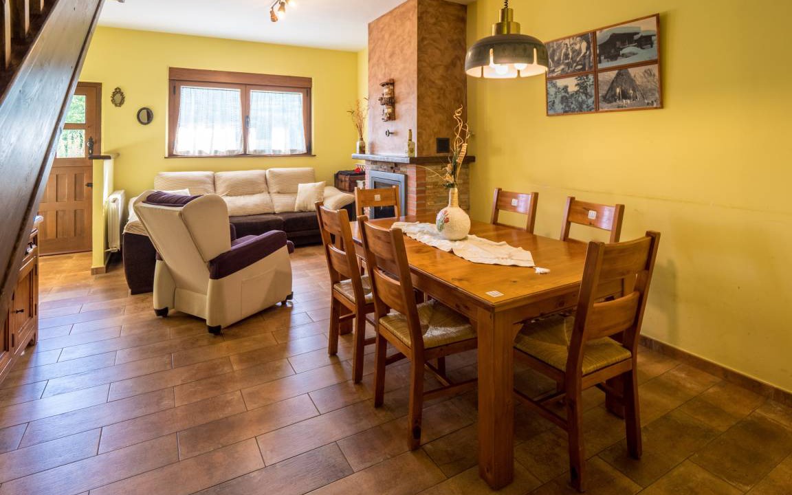 Prioro House | 135 m² House ∙ 5 bedrooms ∙ 9 guests