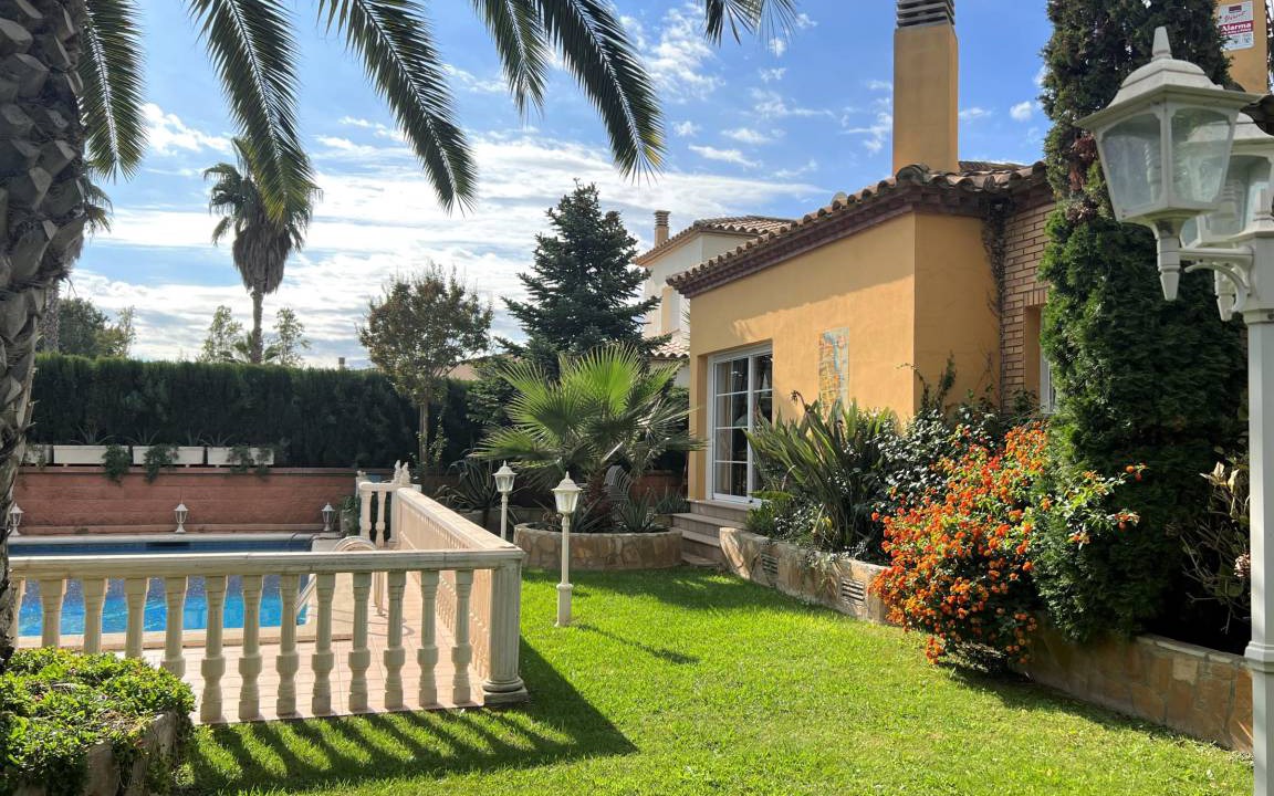 Sant Pere Pescador House | 140 m² House ∙ 3 bedrooms ∙ 6 guests