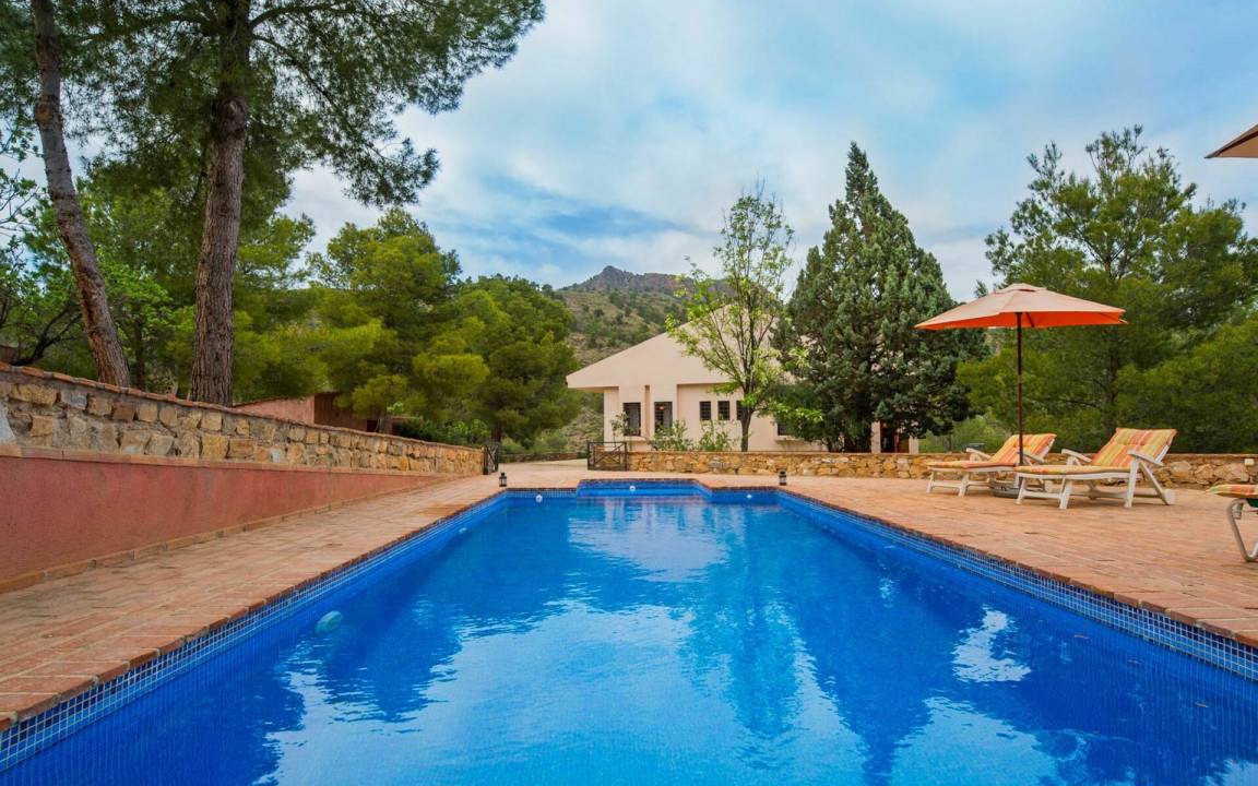 Totana Other | 145 m² Accommodation ∙ 4 bedrooms ∙ 6 guests