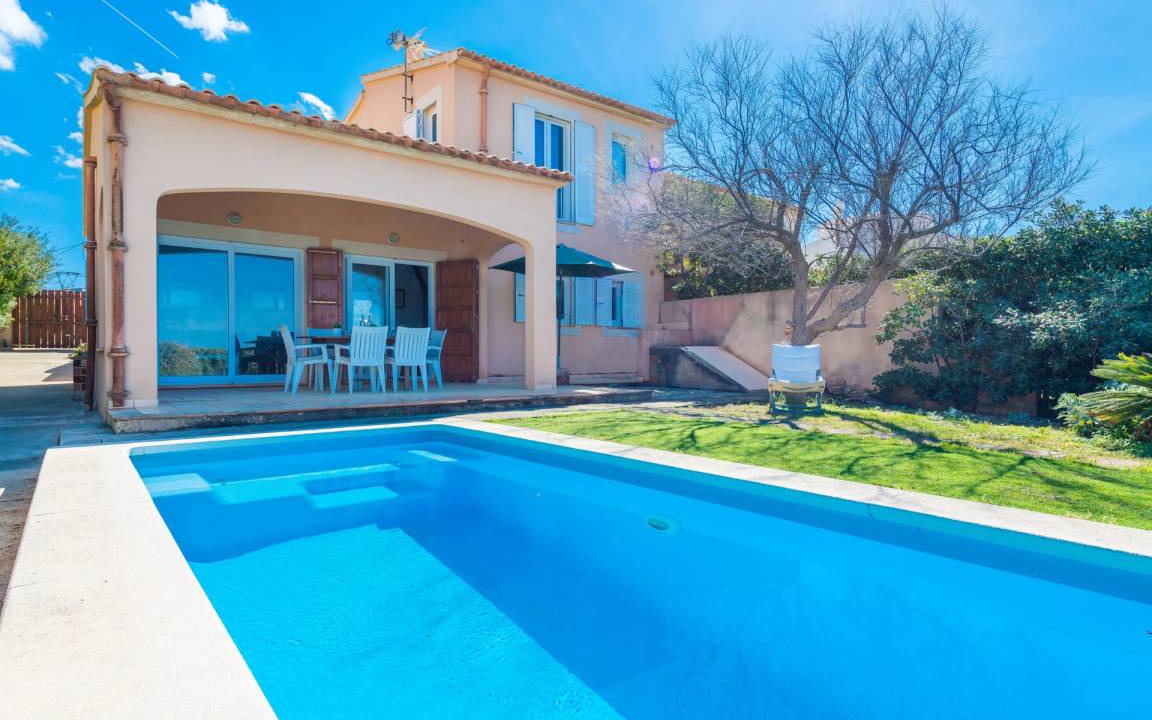 Urbanizacion S'Estanyol House | 150 m² House ∙ 3 bedrooms ∙ 6 guests