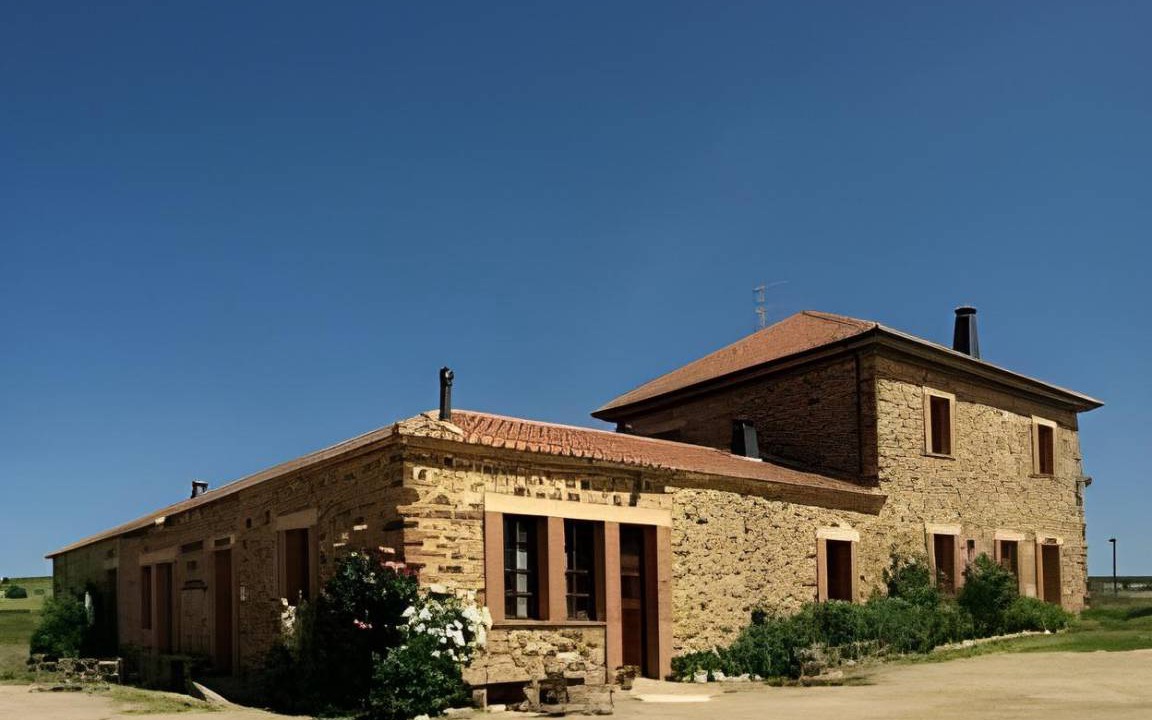 Luyego Apartment | 150 m² Apartment ∙ 4 bedrooms ∙ 10 guests