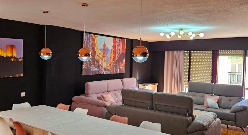 Jaen Apartment | 160 m² Apartment ∙ 4 bedrooms ∙ 10 guests