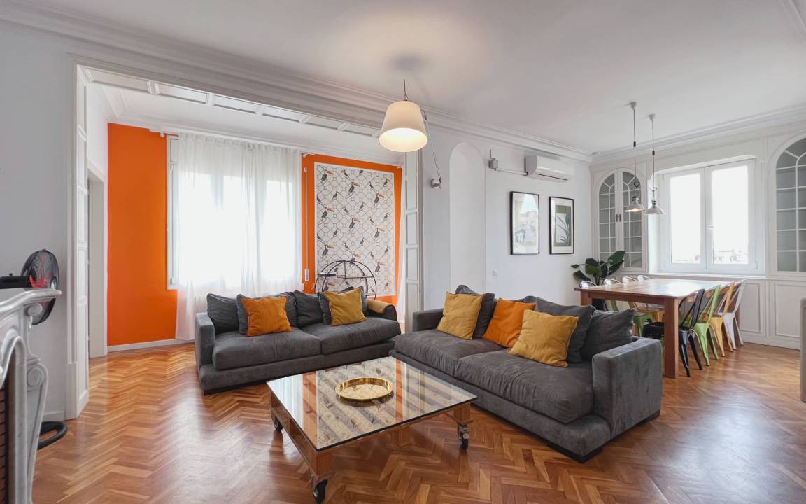 Dreta de l'Eixample Apartment | 163 m² Apartment ∙ 4 bedrooms ∙ 12 guests