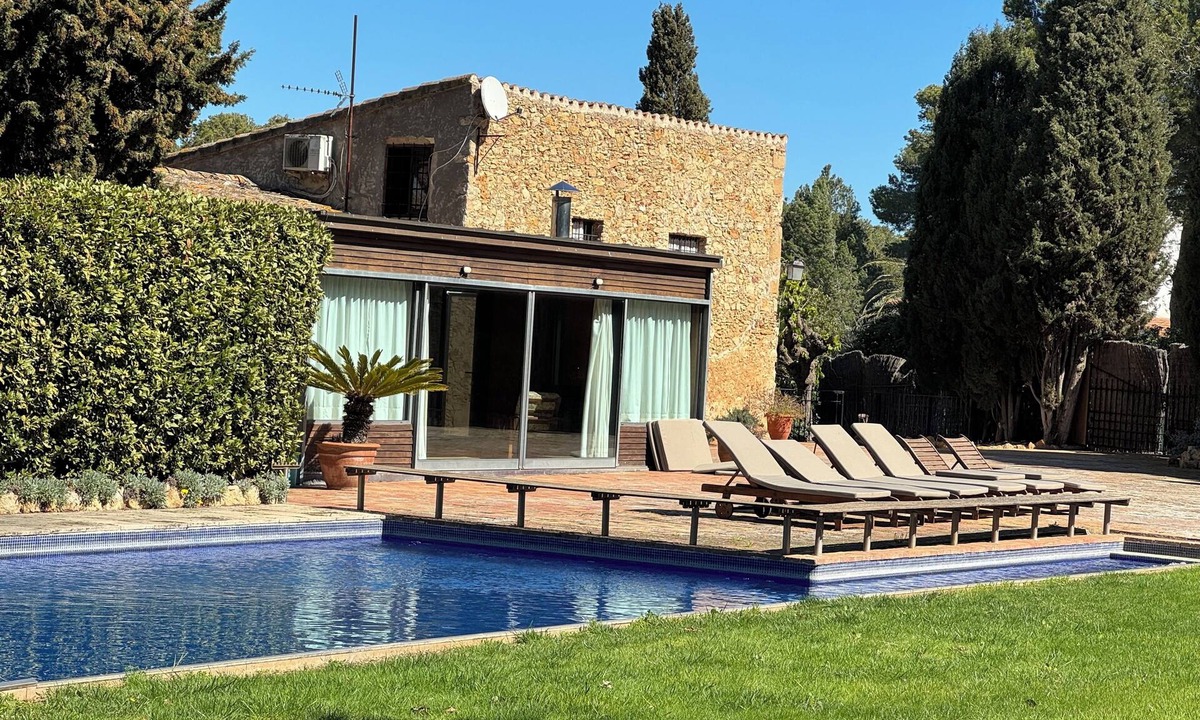 Pals Other | 16TH CENTURY FARMHOUSE in Masos de Pals. Costa Brava. Capacity 10 people