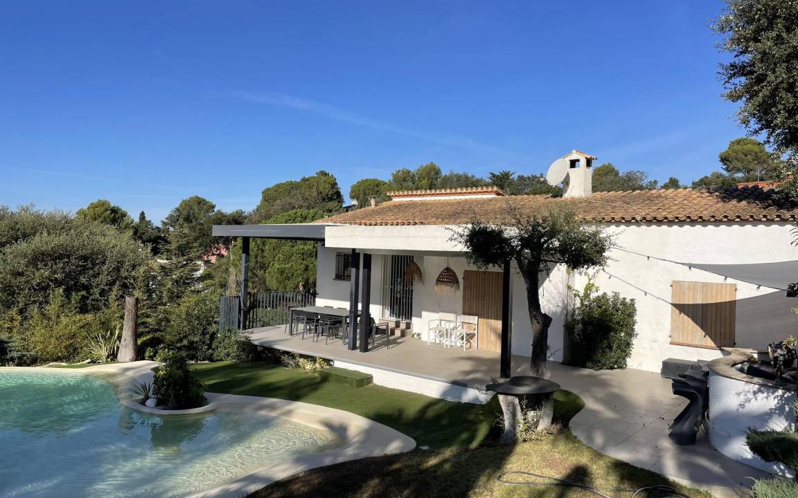 Begur Villa | 170 m² Villa ∙ 5 bedrooms ∙ 12 guests