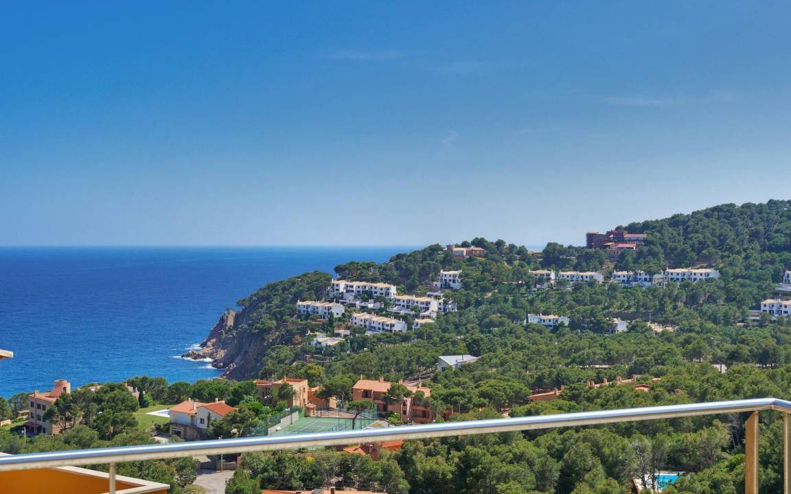 Tamariu House | 175 m² House ∙ 6 bedrooms ∙ 18 guests
