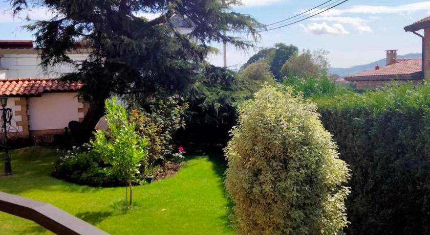 Lloreda House | 180 m² House ∙ 4 bedrooms ∙ 7 guests