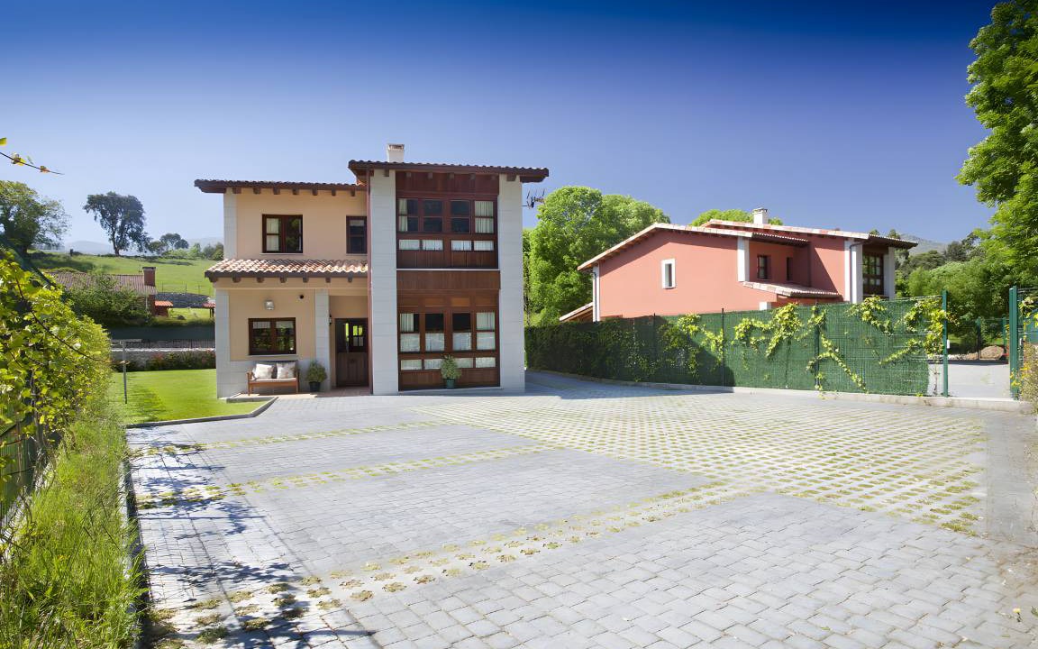 Poo House | 180 m² House ∙ 5 bedrooms ∙ 12 guests