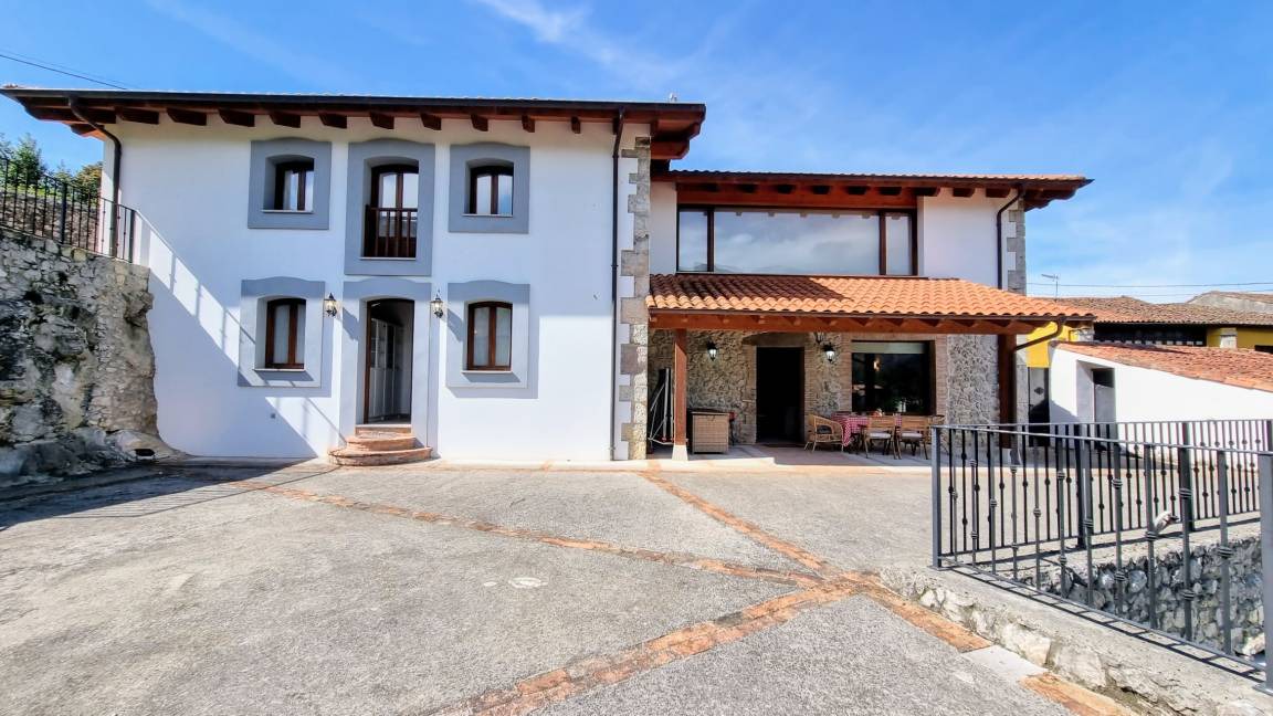 Parres Municipality House | 185 m² House ∙ 3 bedrooms ∙ 8 guests