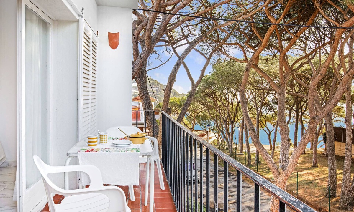 Palafrugell Apartment | 1ANC 10 - Simple apartment very close to Llafranc beach