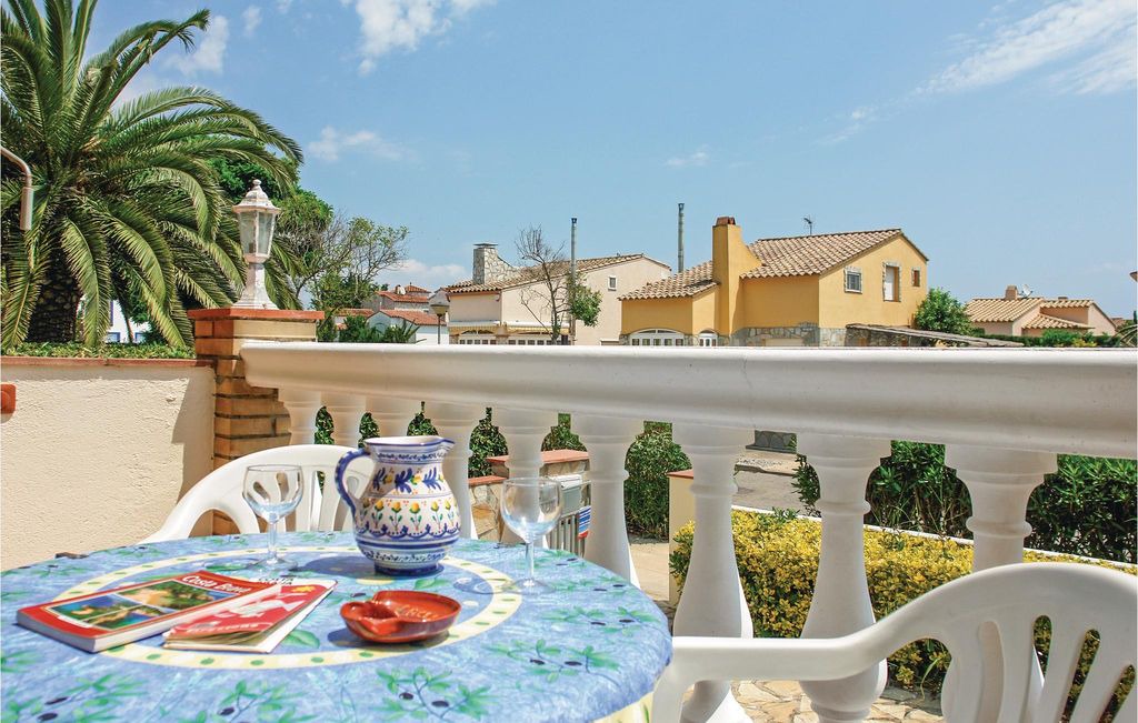 Sant Pere Pescador House | 2 bedroom accommodation in Sant Pere Pescador