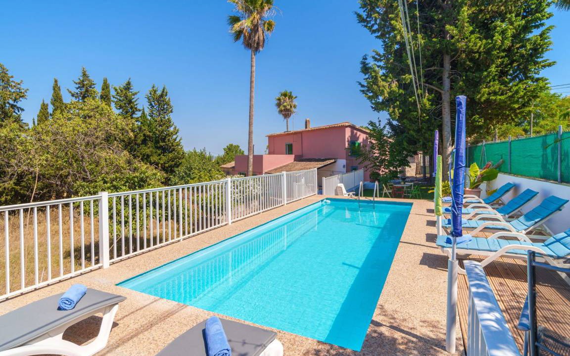 Establiments Other | 200 m² Accommodation ∙ 5 bedrooms ∙ 8 guests