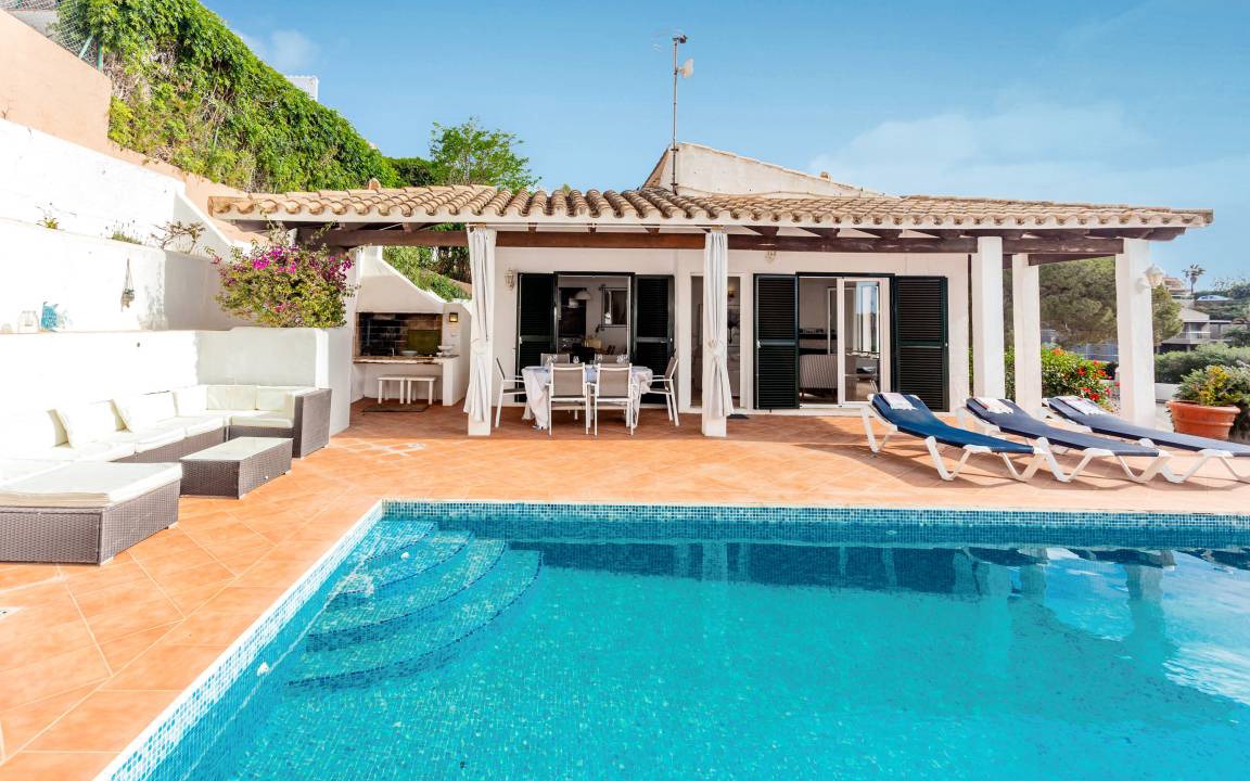 Cala Llonga House | 200 m² House ∙ 3 bedrooms ∙ 6 guests