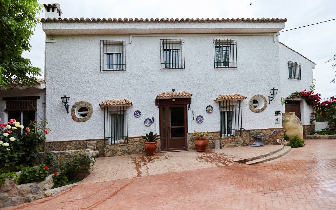 Alcaudete House | 200 m² House ∙ 5 bedrooms ∙ 12 guests