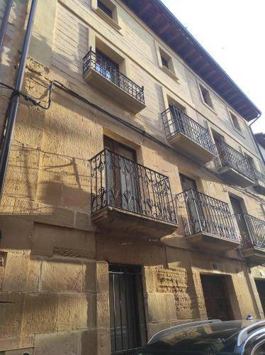 Briones House | 200 m² House ∙ 5 bedrooms ∙ 9 guests