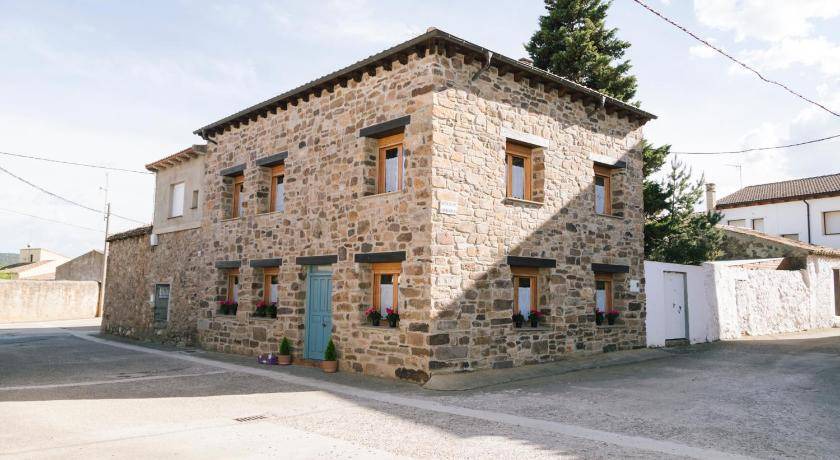 Matalebreras House | 234 m² House ∙ 7 bedrooms ∙ 11 guests