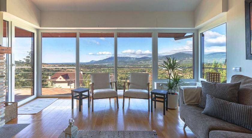 Cercedilla House | 240 m² House ∙ 3 bedrooms ∙ 6 guests