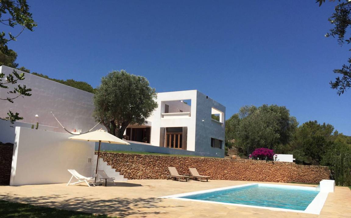 Sant Carles de Peralta Villa | 245 m² Villa ∙ 4 bedrooms ∙ 8 guests