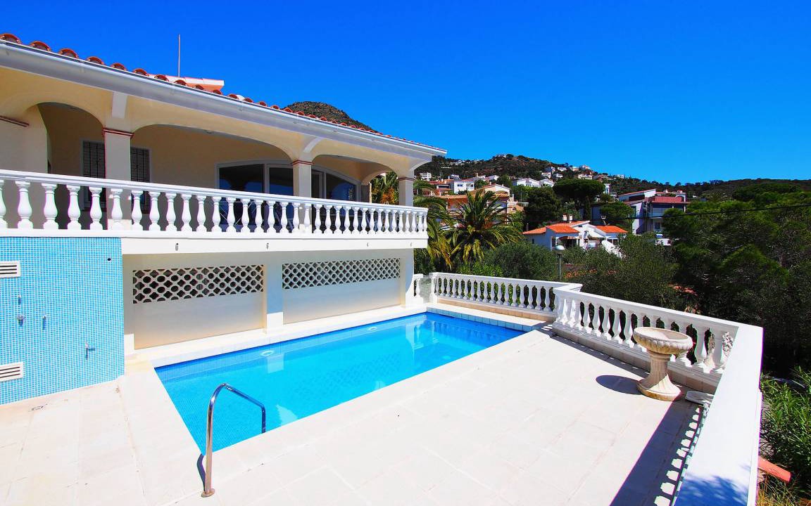 El Mas Fumats Villa | 250 m² Villa ∙ 4 bedrooms ∙ 8 guests