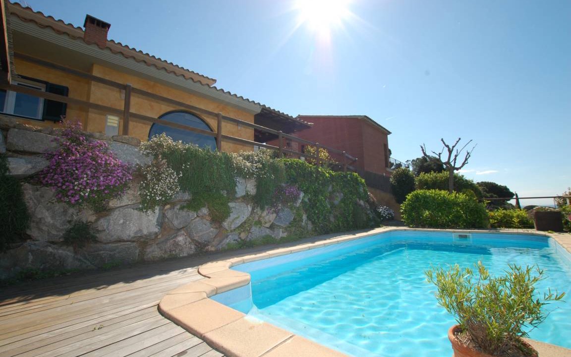Calella Villa | 255 m² Villa ∙ 5 bedrooms ∙ 10 guests