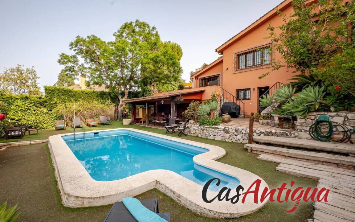 El Olivar Villa | 260 m² Villa ∙ 6 bedrooms ∙ 10 guests