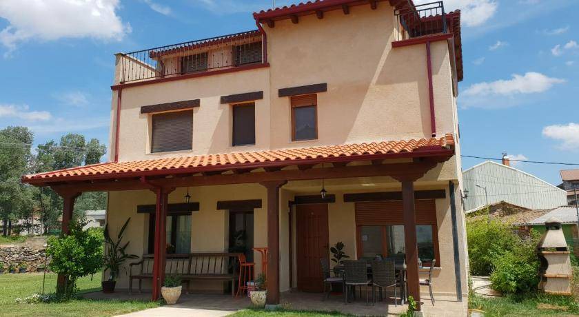 Ferreras de Arriba House | 270 m² House ∙ 9 bedrooms ∙ 18 guests