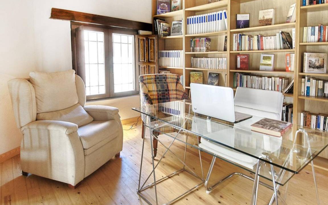Ayllon House | 270 m² House ∙ 2 bedrooms ∙ 6 guests