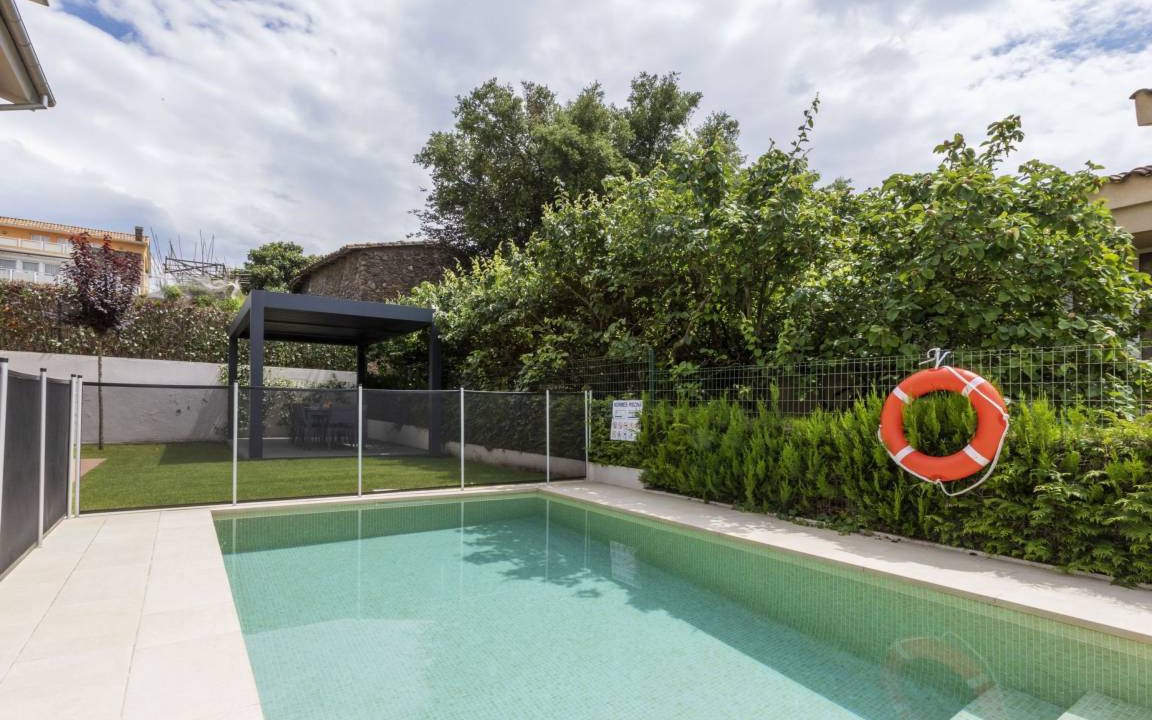 Olot House | 290 m² House ∙ 4 bedrooms ∙ 7 guests
