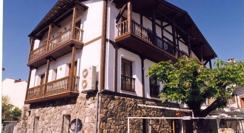 Cercedilla Bed & Breakfast | 30 m² Bed and breakfast ∙ 3 guests