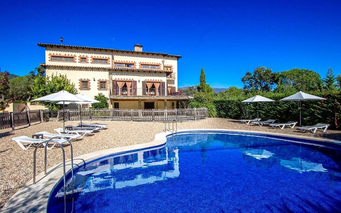 Sant Pere de Vilamajor Villa | 300 m² Villa ∙ 8 bedrooms ∙ 24 guests