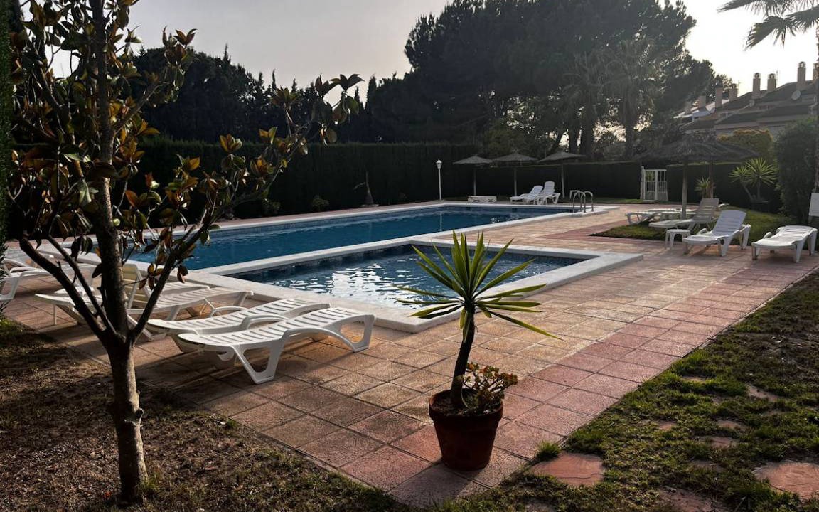 Petrer House | 300 m² House ∙ 2 bedrooms ∙ 4 guests