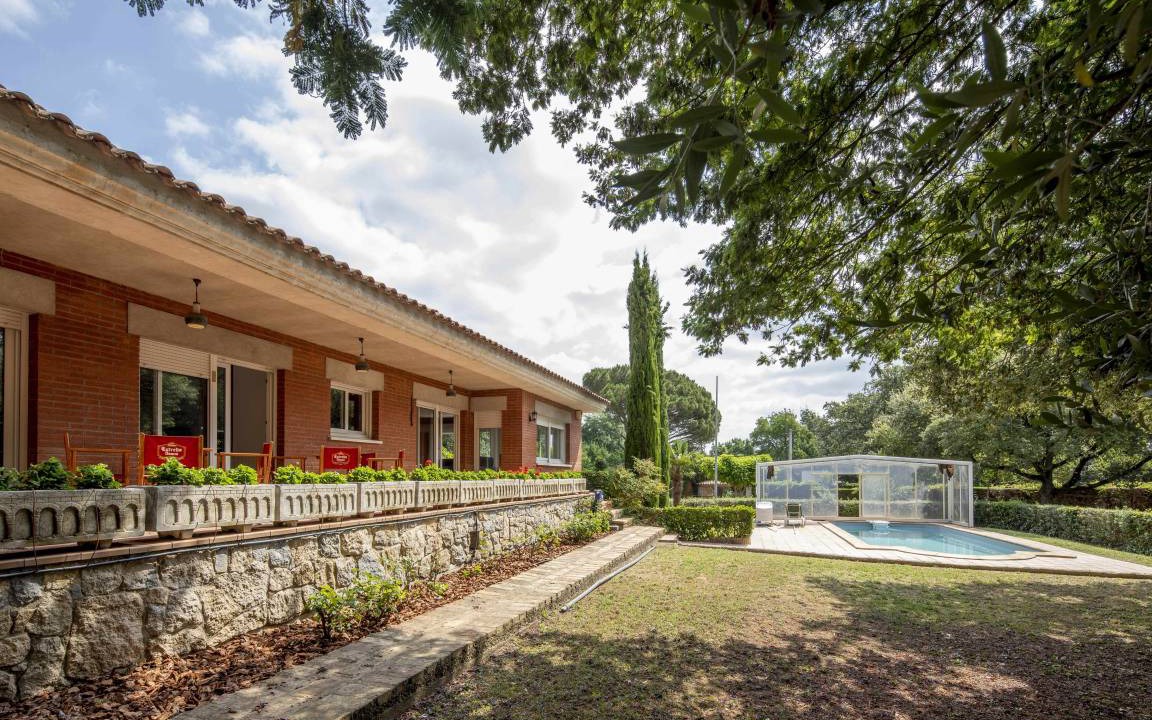 Vilobi d'Onyar House | 300 m² House ∙ 6 bedrooms ∙ 14 guests