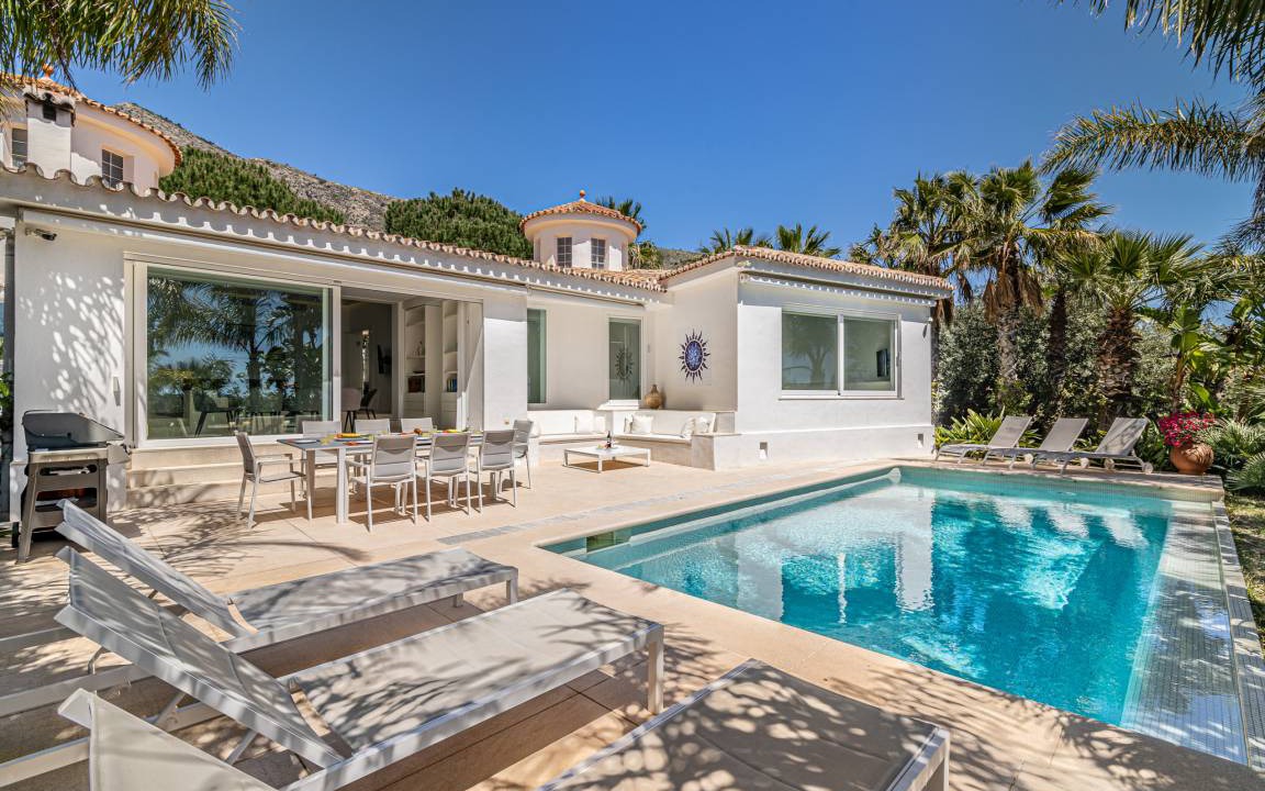 Benalmadena Villa | 300 m² Villa ∙ 6 bedrooms ∙ 12 guests