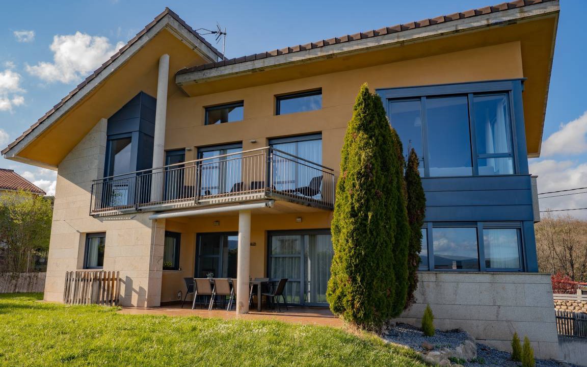 El Rasillo de Cameros Villa | 310 m² Villa ∙ 4 bedrooms ∙ 8 guests