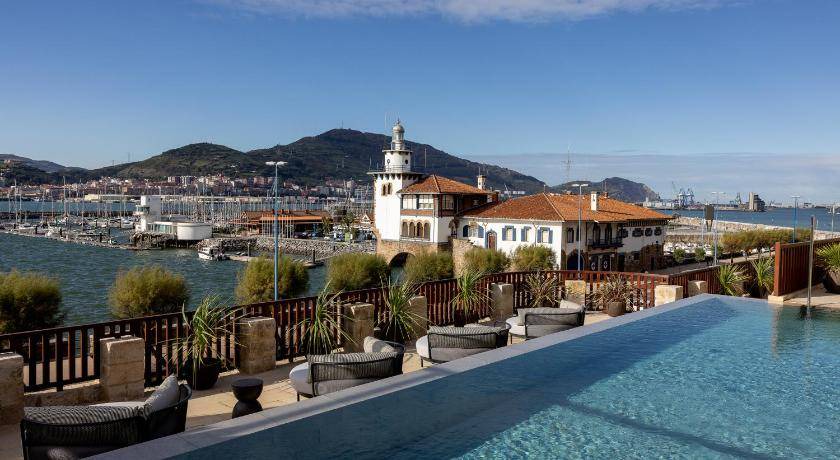 Algorta Hotel | 32 m² Hotel ∙ 10 guests